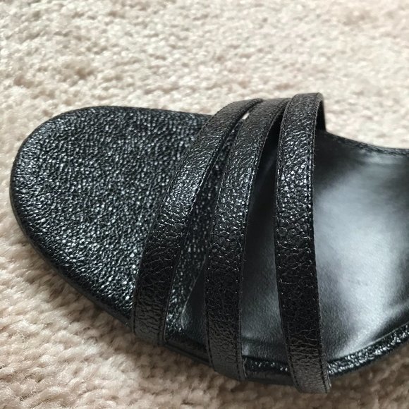 NWOB Audrey Brooke Jeana Shimmer Sandals 11M - Picture 7 of 8